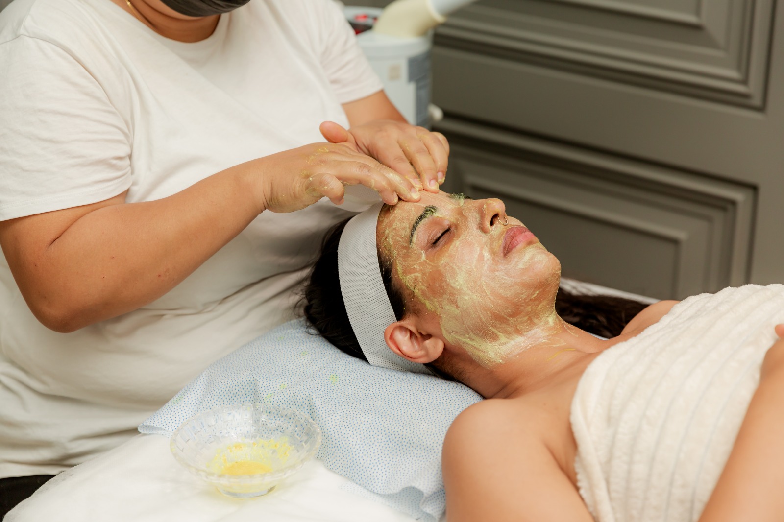 Skin Care & Facial Services at Uno Salon Pune